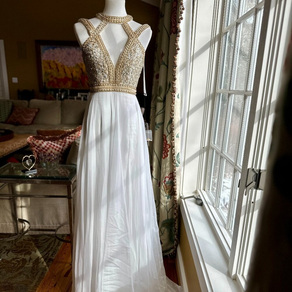 Mac Duggal - Beaded Cutout Bodice Chiffon - Gold & White Gown - NWT - Size 2 - Picture 3 of 15